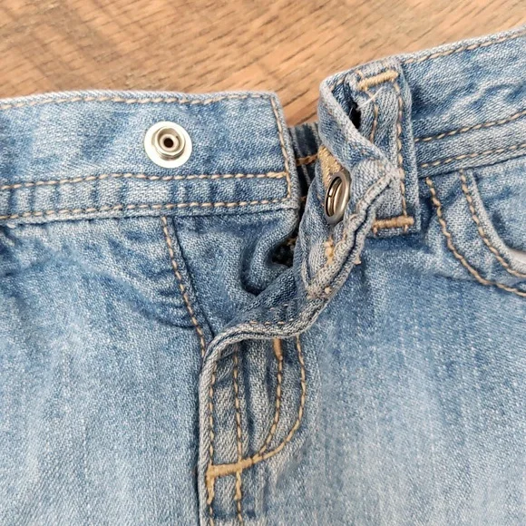 Old Navy Blue Denim Floral Embroidered Skirt, Size 3-6 Months - Picture 4 of 6